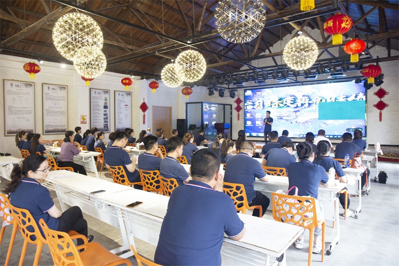 “六月蝶變 再創(chuàng)佳績”國林地板6月拓展PK會(huì)圓滿成功