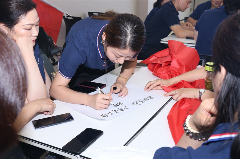 逆風(fēng)飛揚 決戰(zhàn)7月——國林地板7月PK啟動大會