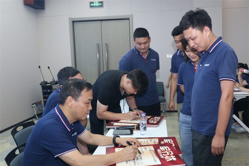 逆風(fēng)飛揚 決戰(zhàn)7月——國林地板7月PK啟動大會